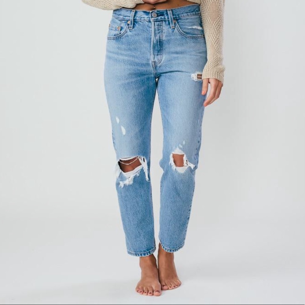 Levi’s 501 high waisted crop jeans